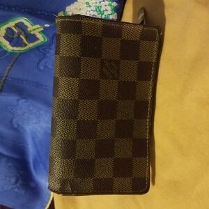 Louis Vuitton Damier wallet